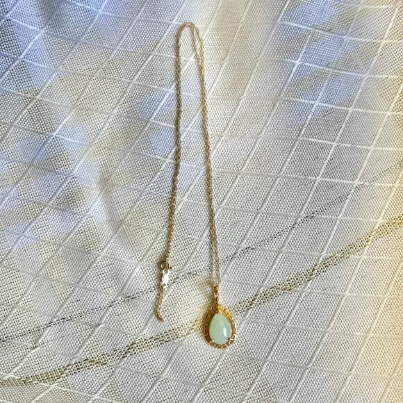 Green Jade Pendant Necklace 10K Gold Pendant, 14K Gold Chain - Picture 9 of 16